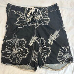 Vintage Billabong Boardshorts , Old Skool, 90's, Y2K, Floral Sz 38 Black White